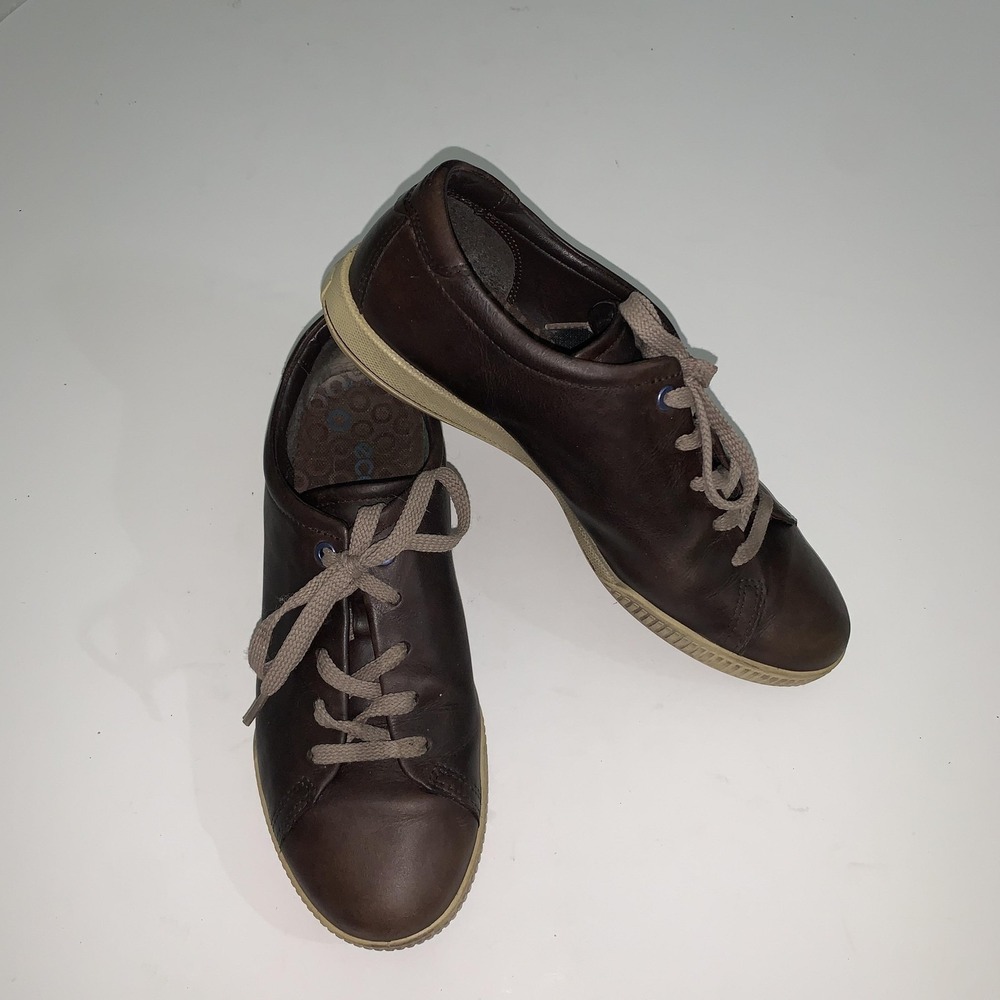 ECCO Shoes Womens Size 8.5 Brown Leather Lace Up Comfort Walking Casual Sneakers